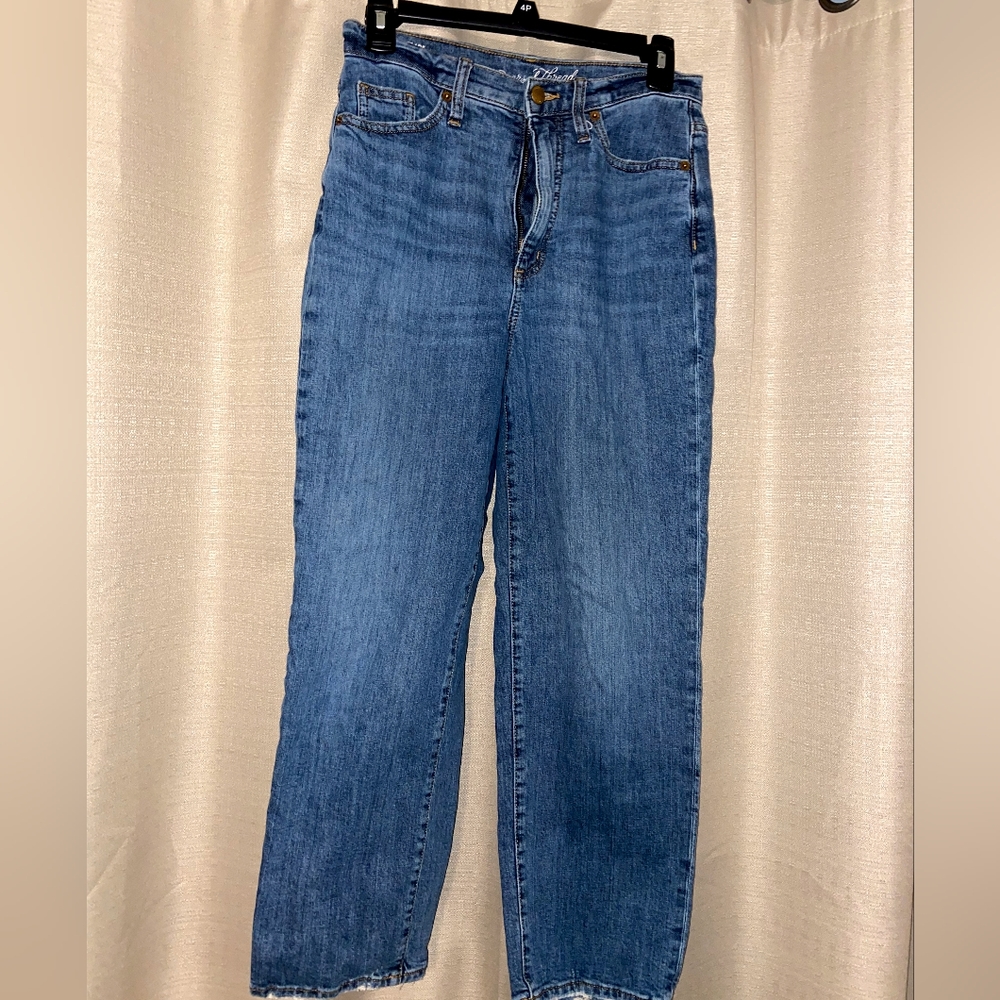 Universal Thread Vintage Straight Blue Jean size 6